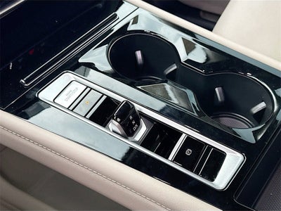 2025 Volkswagen Atlas 2.0T SE w/ Technology