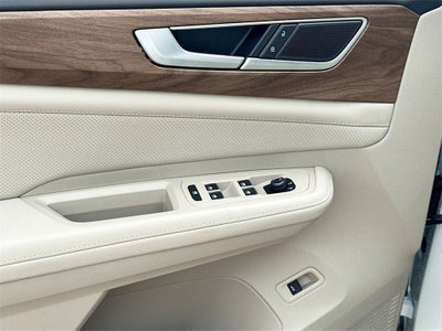 2025 Volkswagen Atlas 2.0T SE w/ Technology