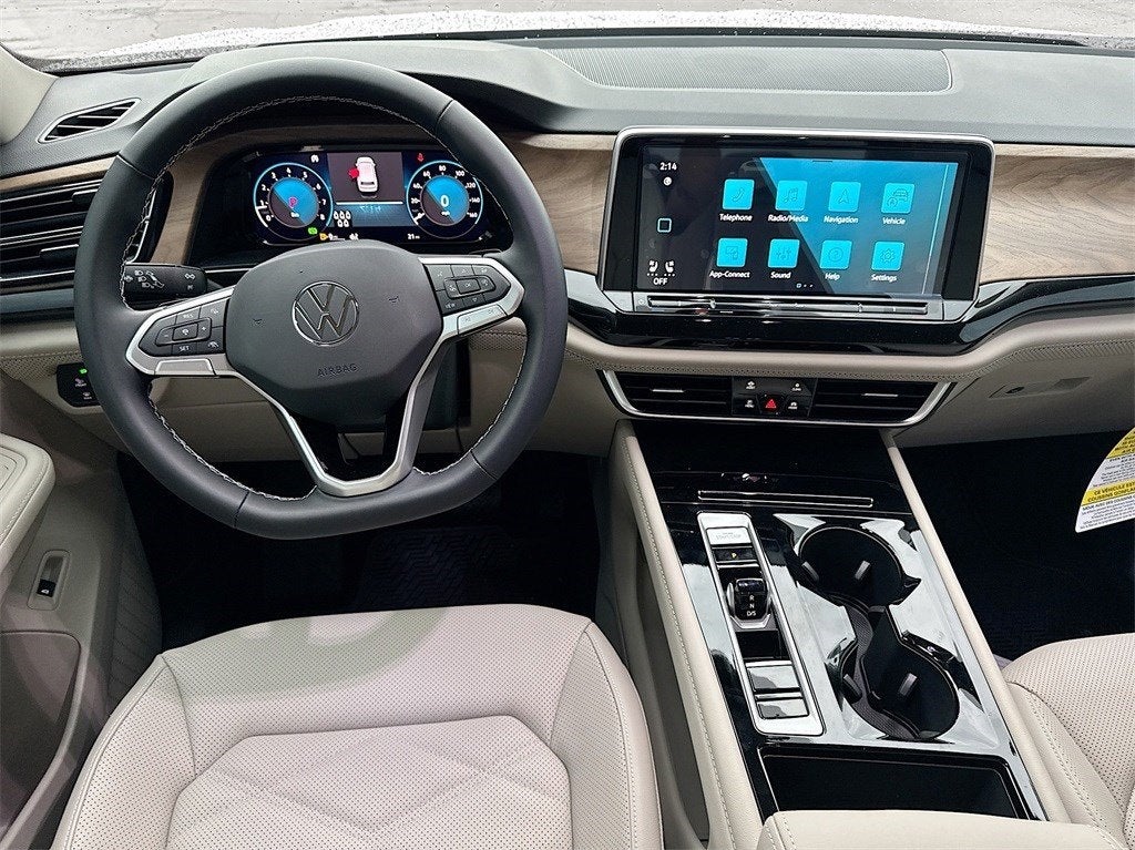 2025 Volkswagen Atlas 2.0T SE w/ Technology