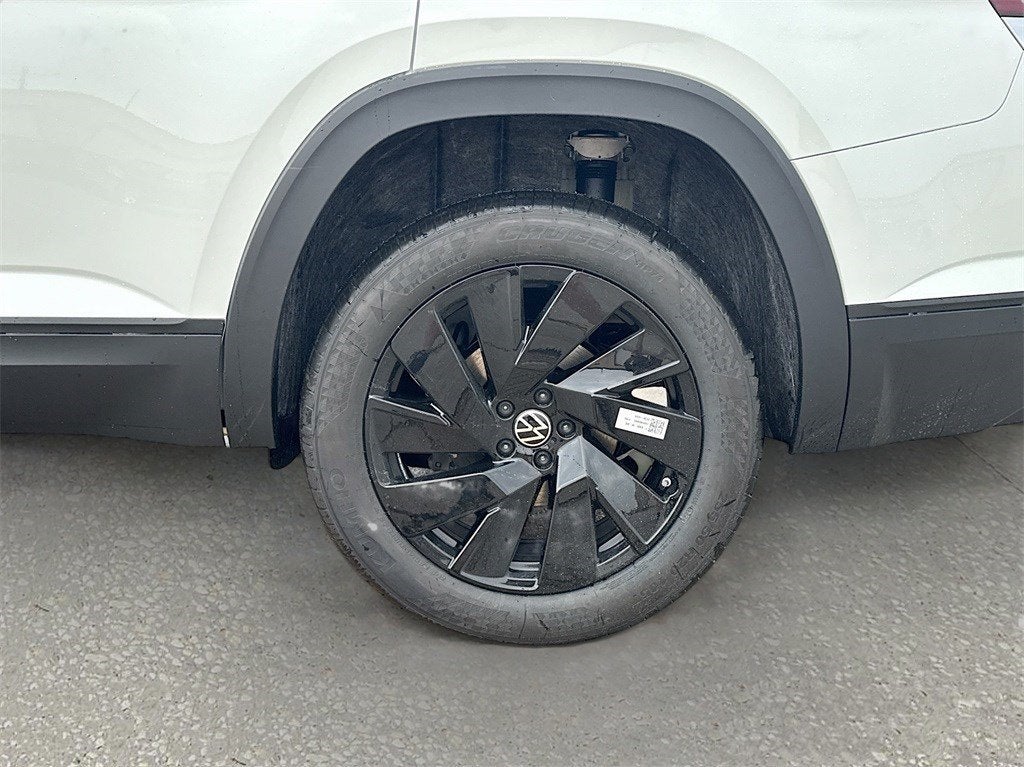 2025 Volkswagen Atlas 2.0T SE w/ Technology