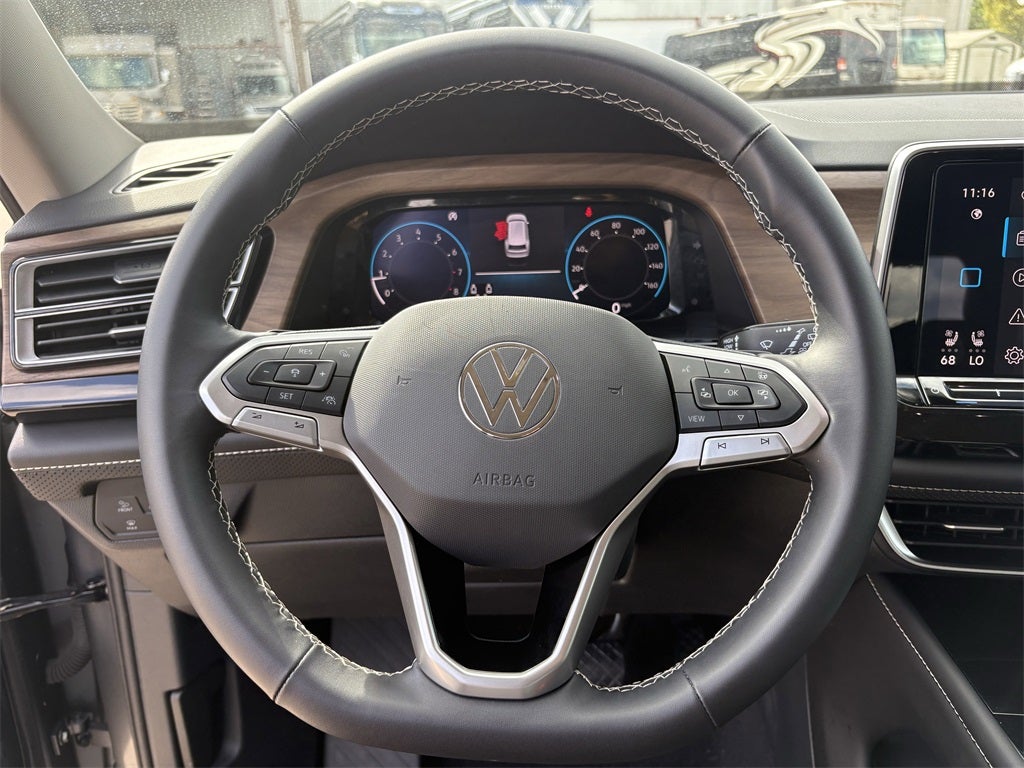 2024 Volkswagen Atlas 2.0T SE w/ Technology