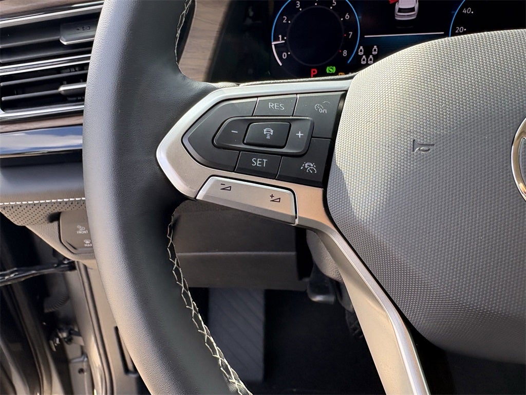 2024 Volkswagen Atlas 2.0T SE w/ Technology