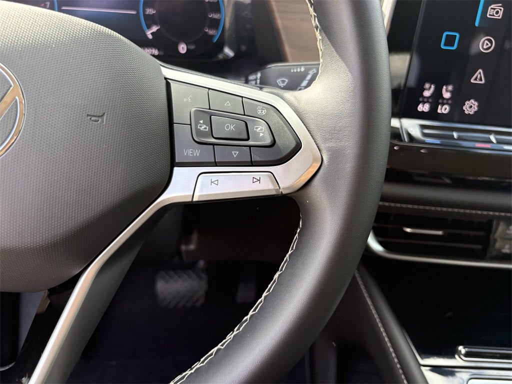 2024 Volkswagen Atlas 2.0T SE w/ Technology