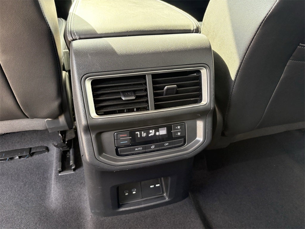 2024 Volkswagen Atlas 2.0T SE w/ Technology