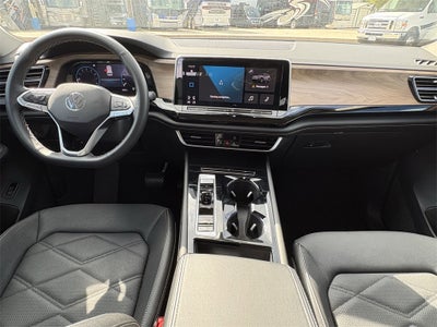 2024 Volkswagen Atlas 2.0T SE w/ Technology