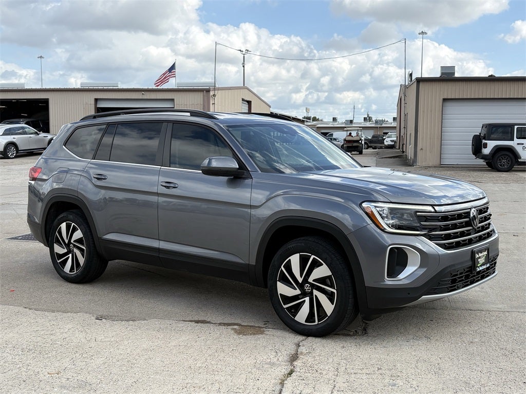 2024 Volkswagen Atlas 2.0T SE w/ Technology