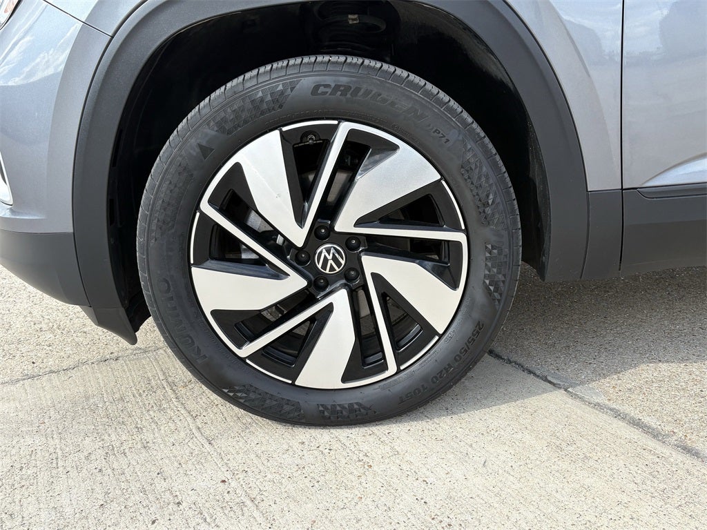 2024 Volkswagen Atlas 2.0T SE w/ Technology