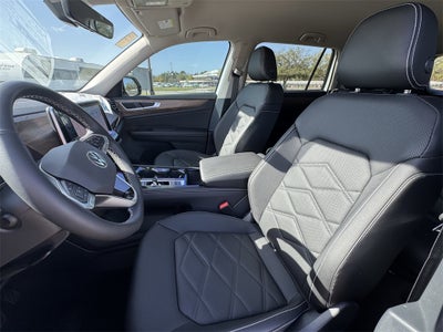 2025 Volkswagen Atlas 2.0T SE w/ Technology