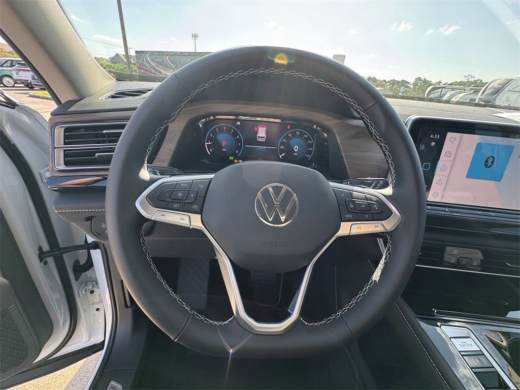 2025 Volkswagen Atlas 2.0T SE w/ Technology