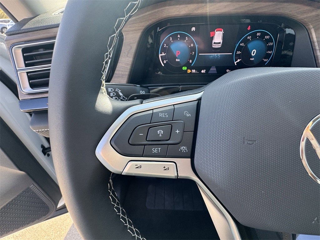 2025 Volkswagen Atlas 2.0T SE w/ Technology