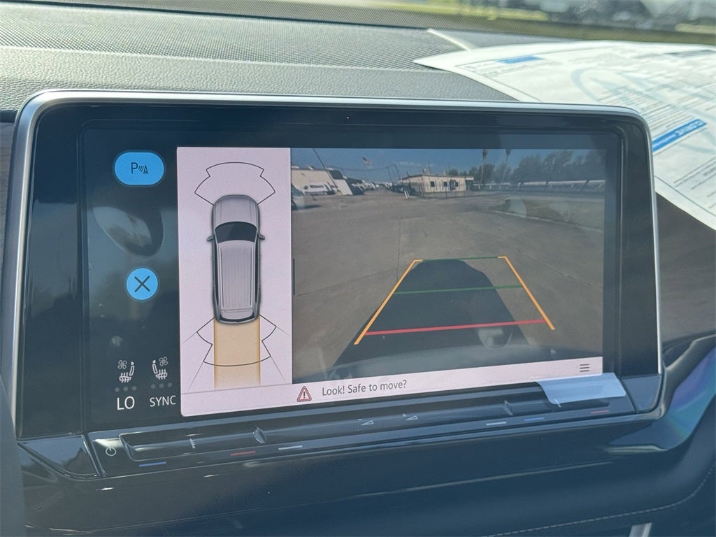 2025 Volkswagen Atlas 2.0T SE w/ Technology