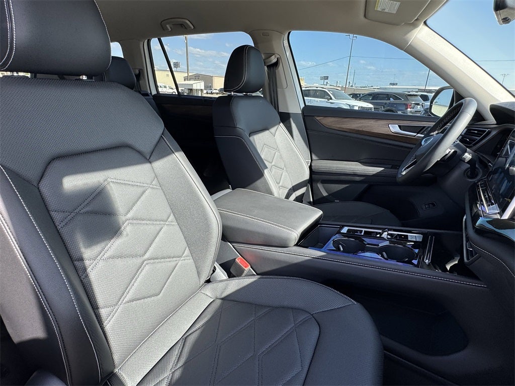 2025 Volkswagen Atlas 2.0T SE w/ Technology