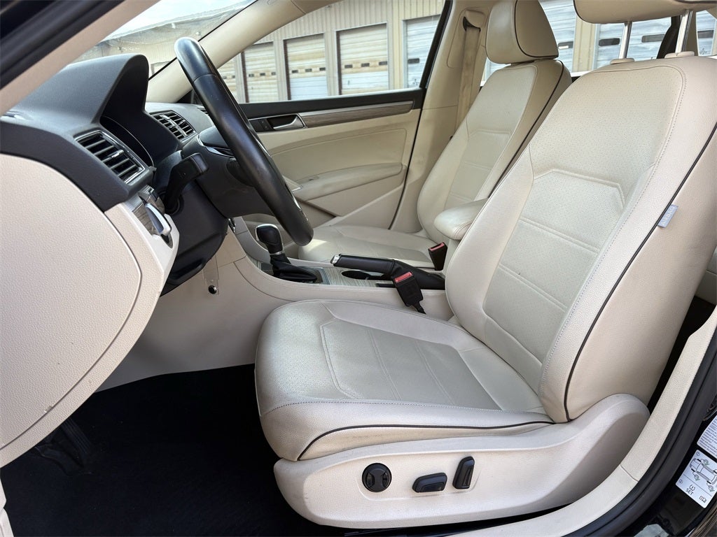 2016 Volkswagen Passat 1.8T SE