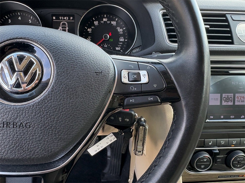 2016 Volkswagen Passat 1.8T SE