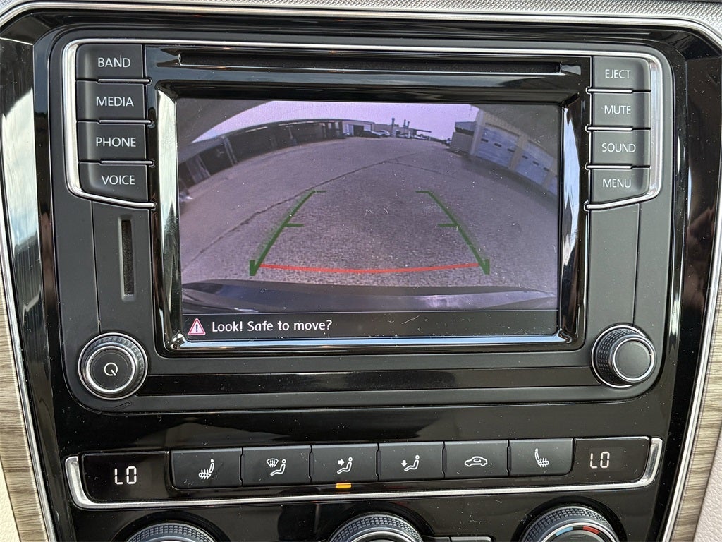 2016 Volkswagen Passat 1.8T SE