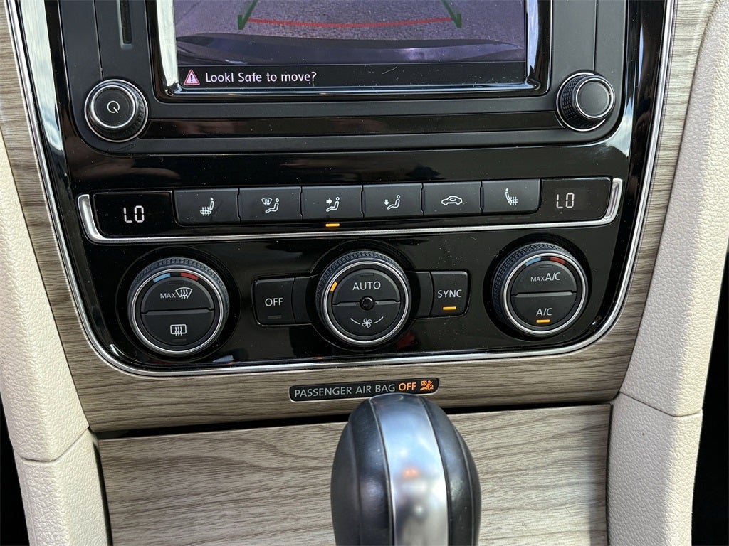 2016 Volkswagen Passat 1.8T SE