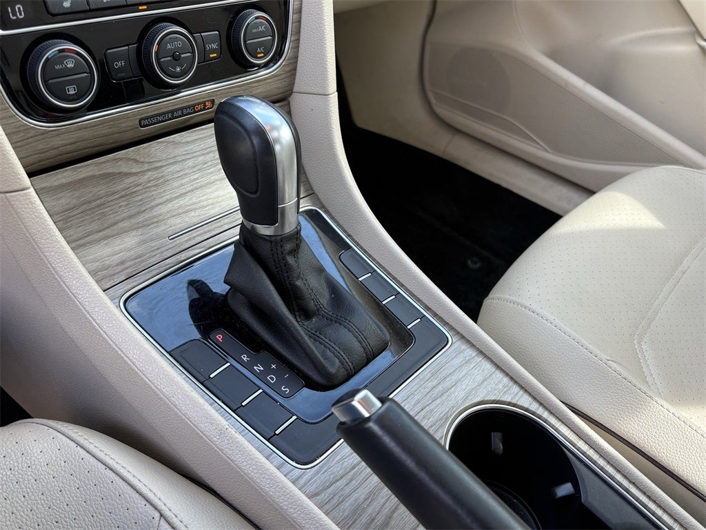 2016 Volkswagen Passat 1.8T SE