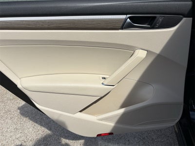 2016 Volkswagen Passat 1.8T SE