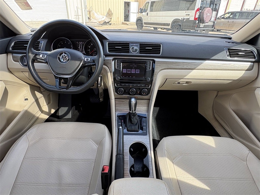2016 Volkswagen Passat 1.8T SE