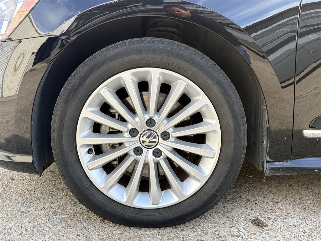 2016 Volkswagen Passat 1.8T SE