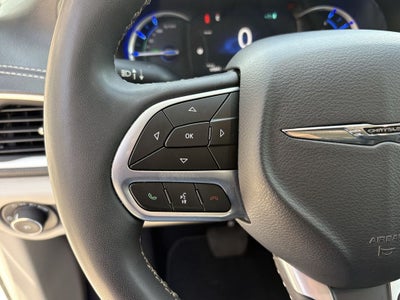 2024 Chrysler Pacifica Hybrid Select