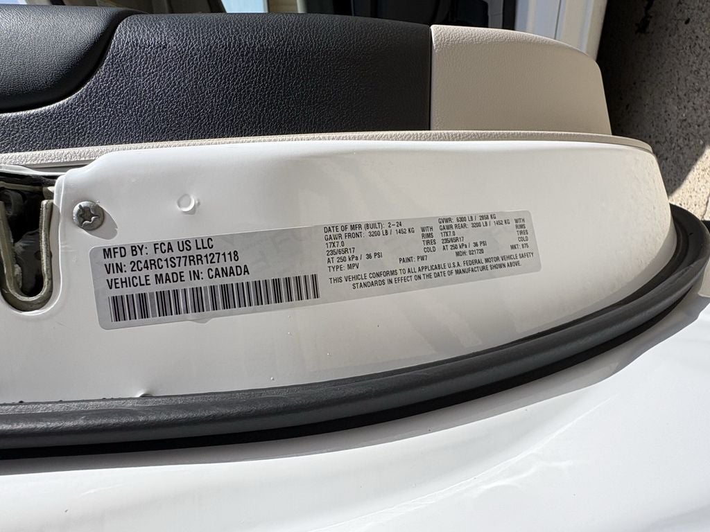 2024 Chrysler Pacifica Hybrid Select