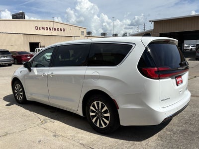 2024 Chrysler Pacifica Hybrid Select