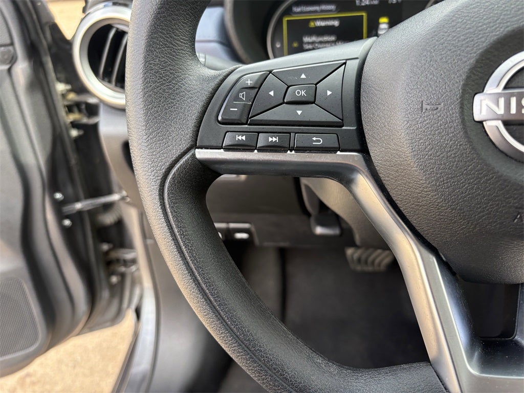 2024 Nissan Versa 1.6 SV