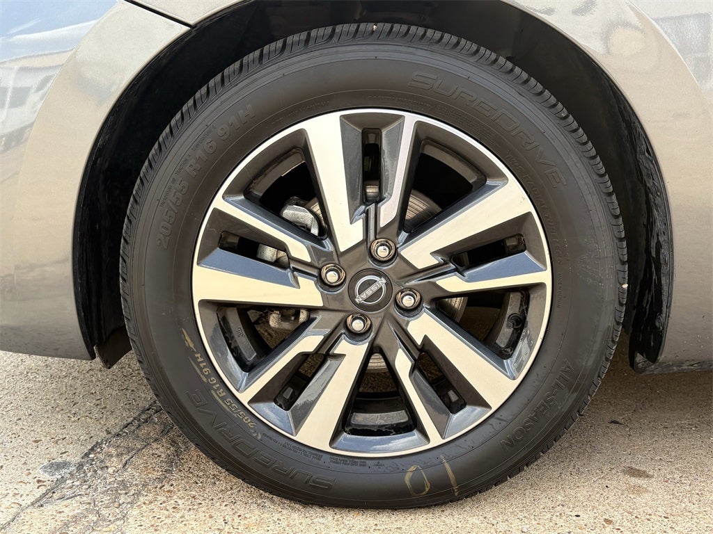 2024 Nissan Versa 1.6 SV