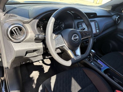 2023 Nissan Kicks SR
