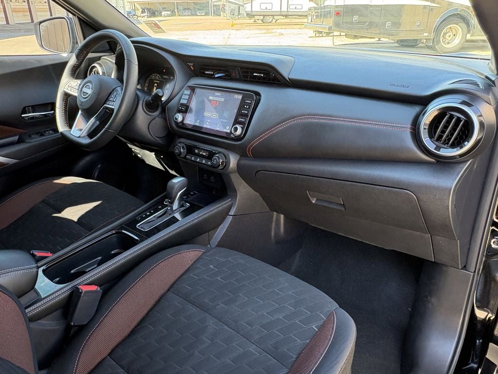 2023 Nissan Kicks SR