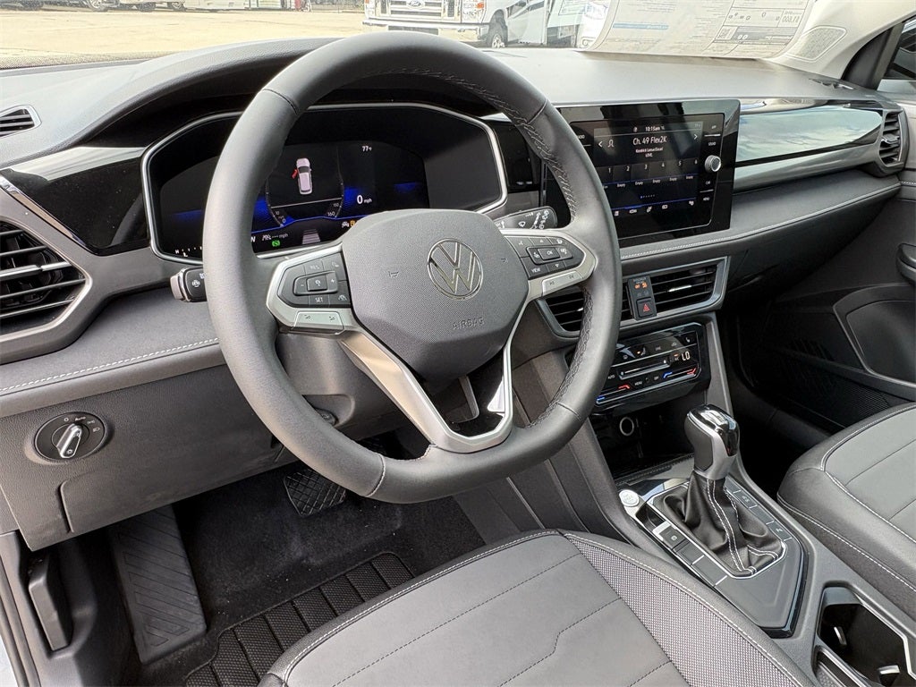 2026 Volkswagen Taos 1.5T SE Black