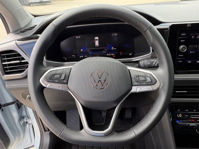 2026 Volkswagen Taos 1.5T SE Black