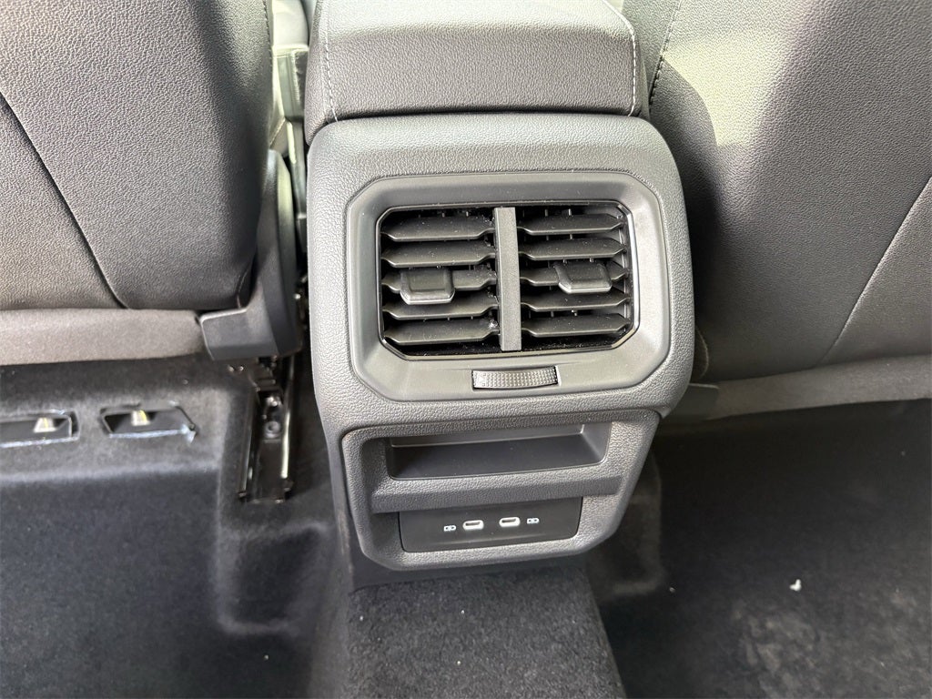 2026 Volkswagen Taos 1.5T SE Black