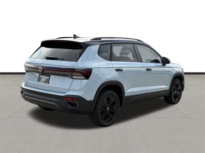 2026 Volkswagen Taos 1.5T SE Black