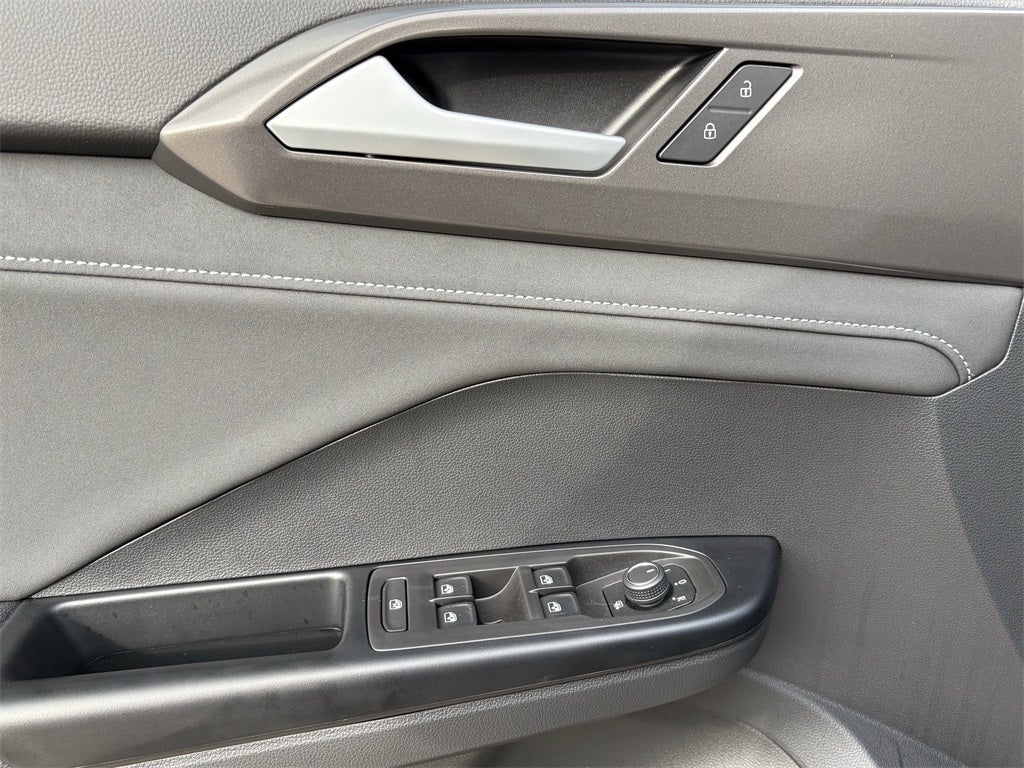 2026 Volkswagen Taos 1.5T SE Black