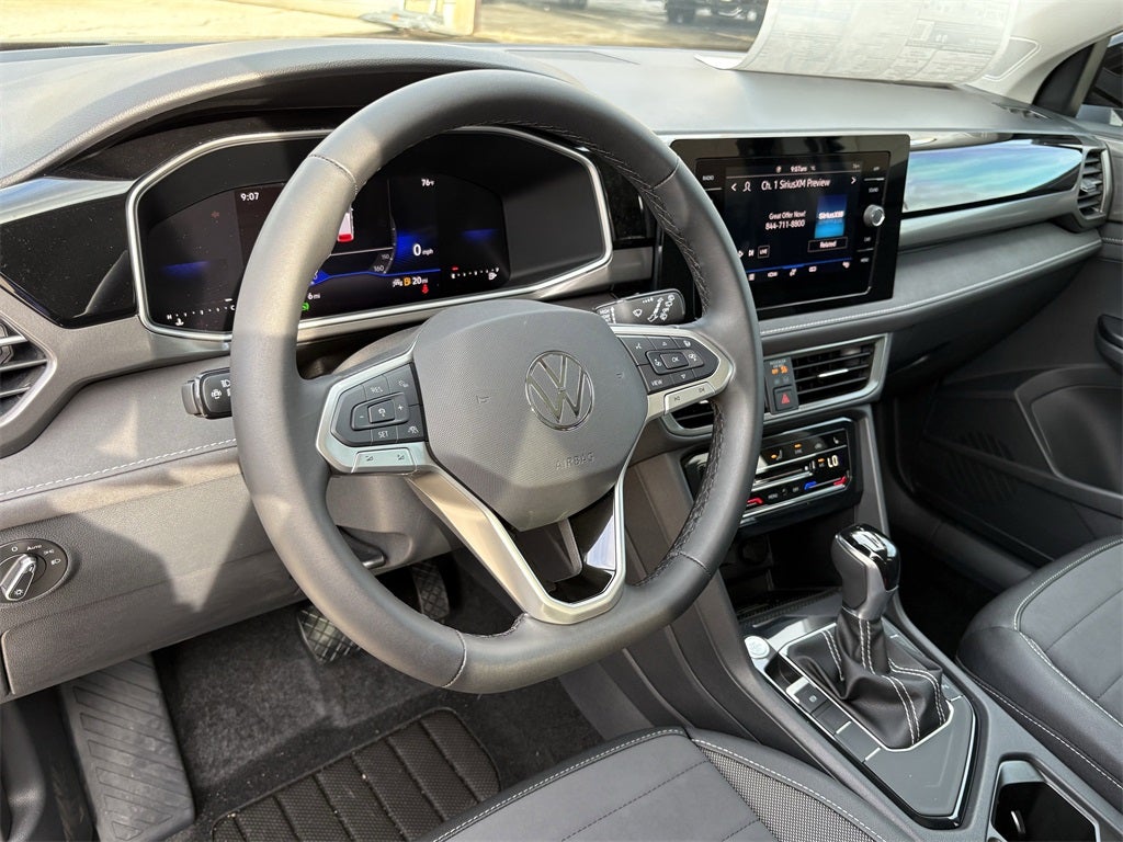 2026 Volkswagen Taos 1.5T SE Black