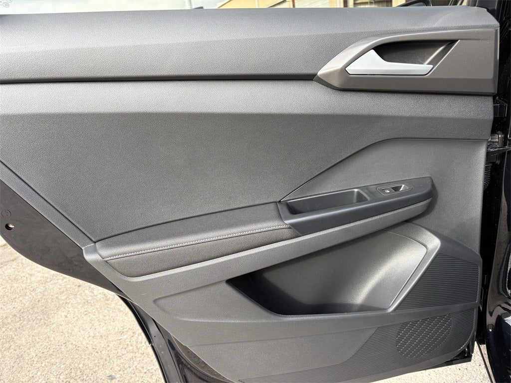 2026 Volkswagen Taos 1.5T SE Black