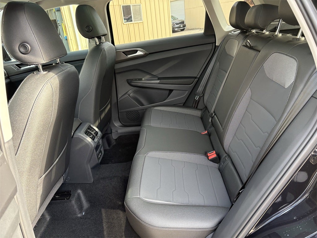 2026 Volkswagen Taos 1.5T SE Black