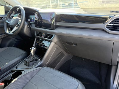 2026 Volkswagen Taos 1.5T SE Black