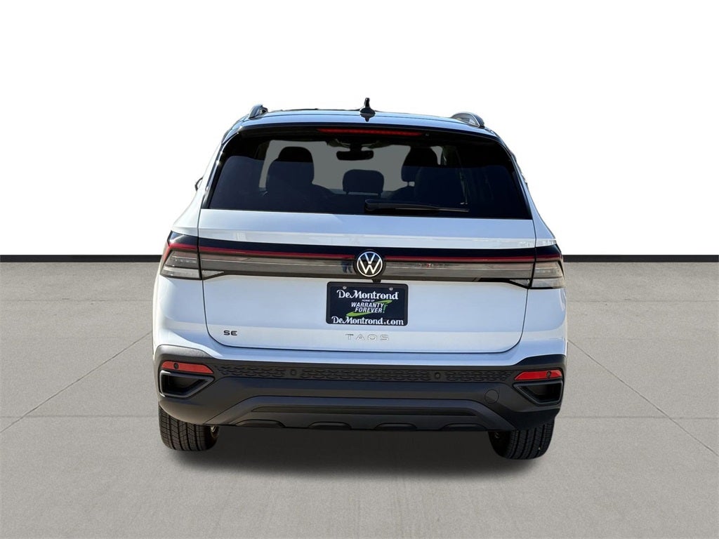 2026 Volkswagen Taos 1.5T SE Black