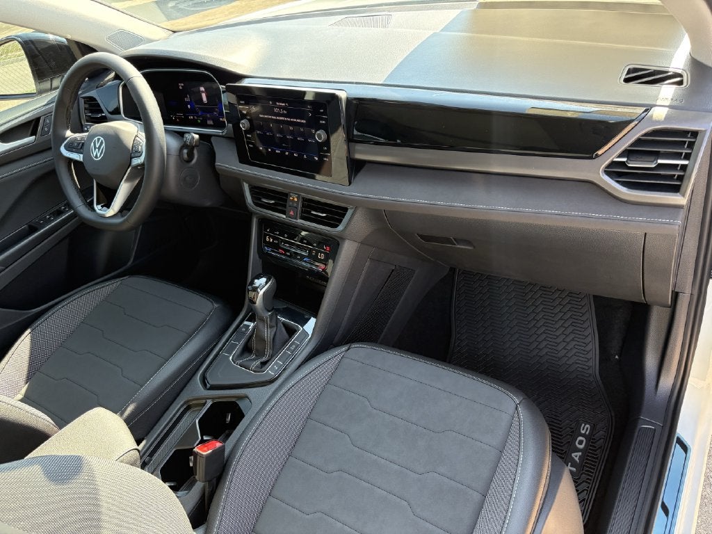 2027 Volkswagen Taos 1.5T SE
