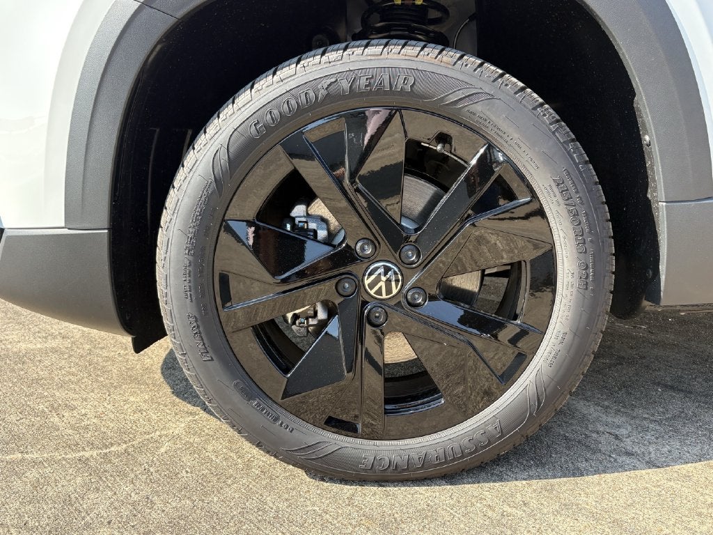 2027 Volkswagen Taos 1.5T SE