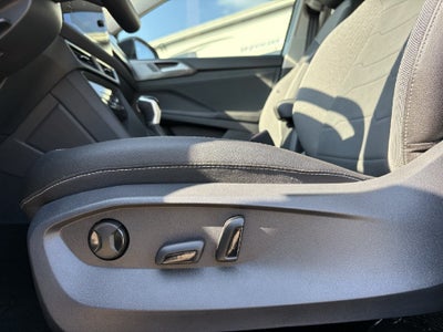 2027 Volkswagen Taos 1.5T SE