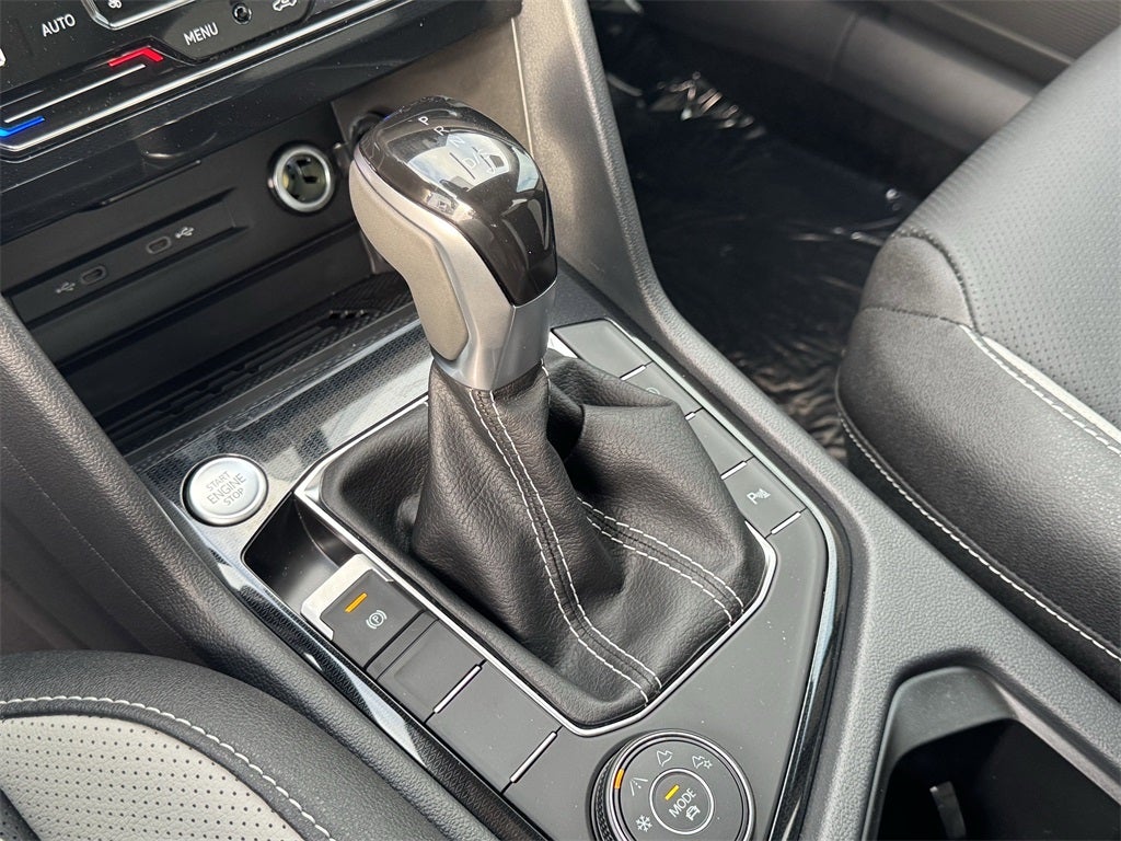 2025 Volkswagen Taos 1.5T SEL