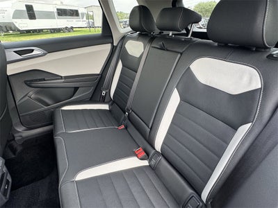 2025 Volkswagen Taos 1.5T SEL