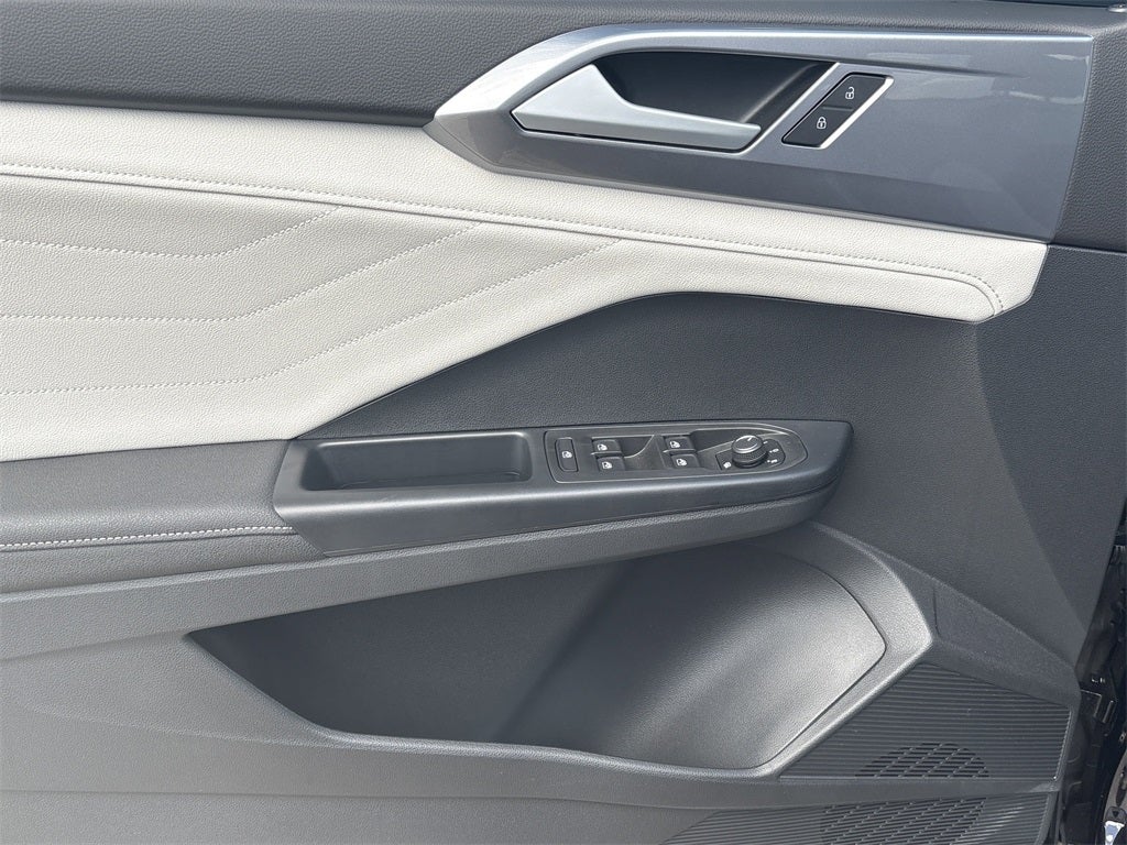 2025 Volkswagen Taos 1.5T SEL