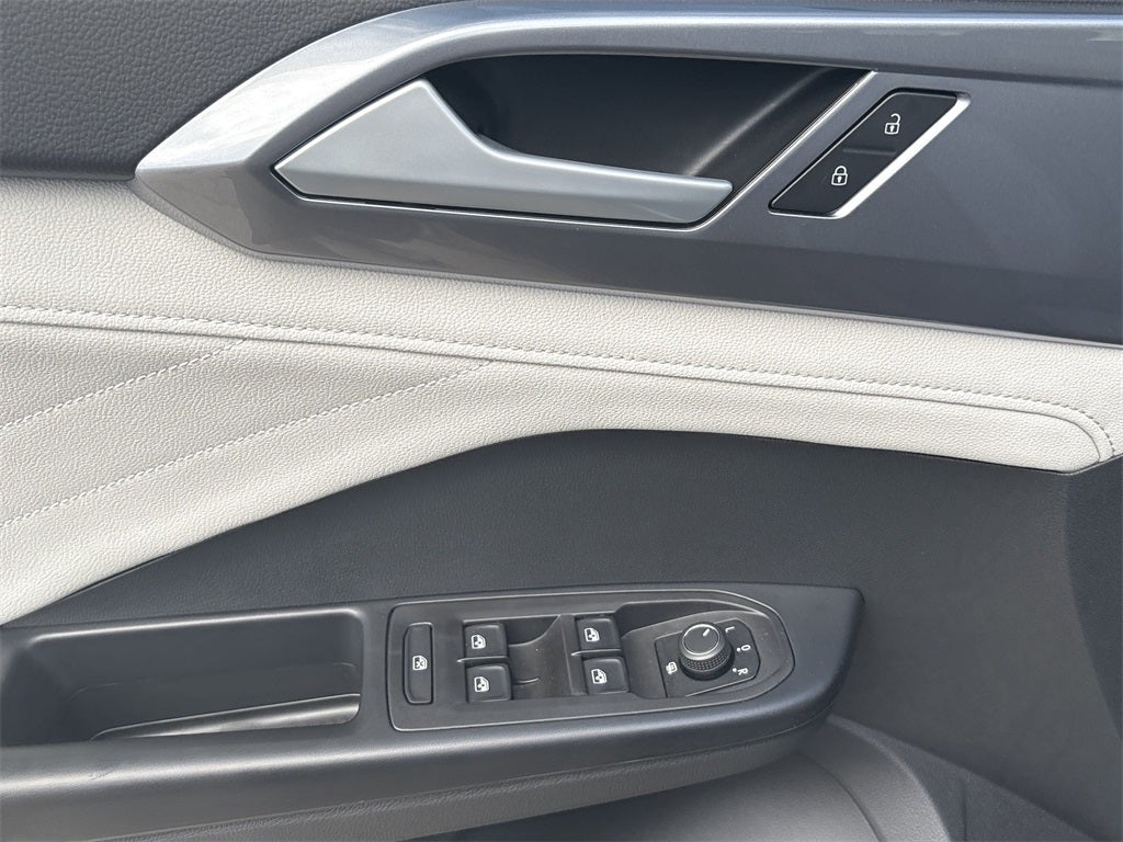 2025 Volkswagen Taos 1.5T SEL