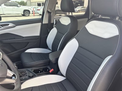 2025 Volkswagen Taos 1.5T SEL