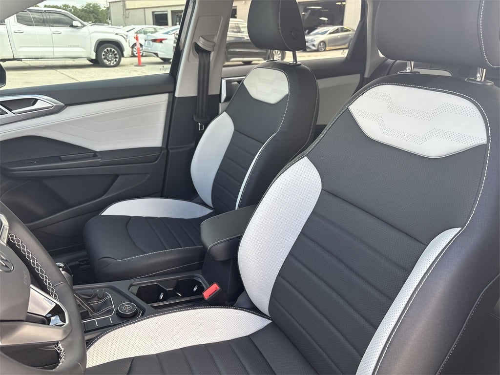 2025 Volkswagen Taos 1.5T SEL